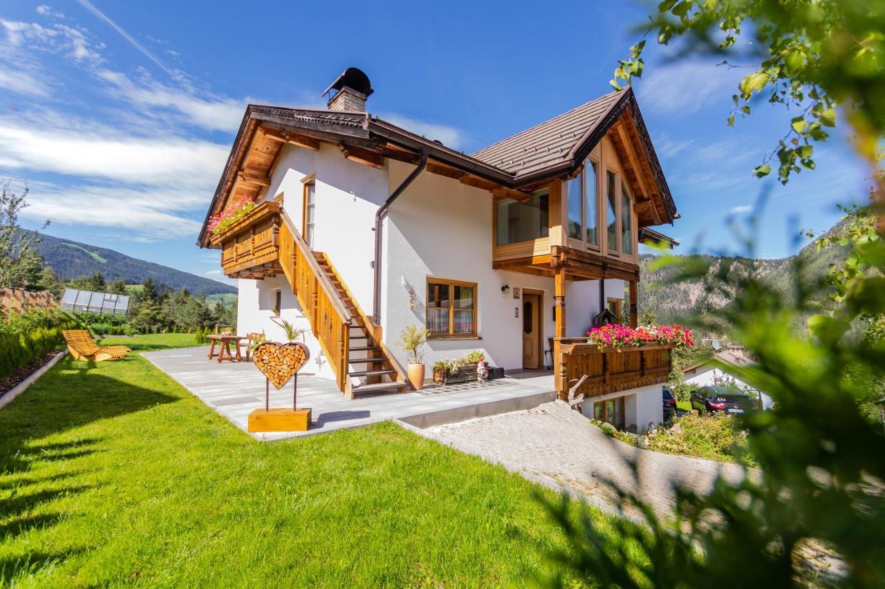 Apartment Dolomites Nest San Martino in Badia Eksteriør bilde